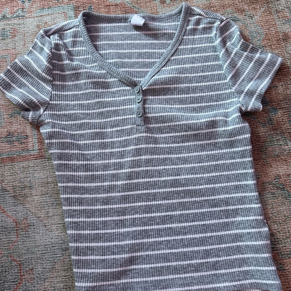 Old navy shirt